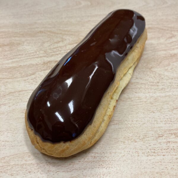 Eclair cu chocolat